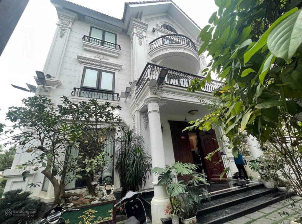 Bán bt vinhomes riverside, 48 tỷ, 170m2, view đẹp, phong thủy ổn