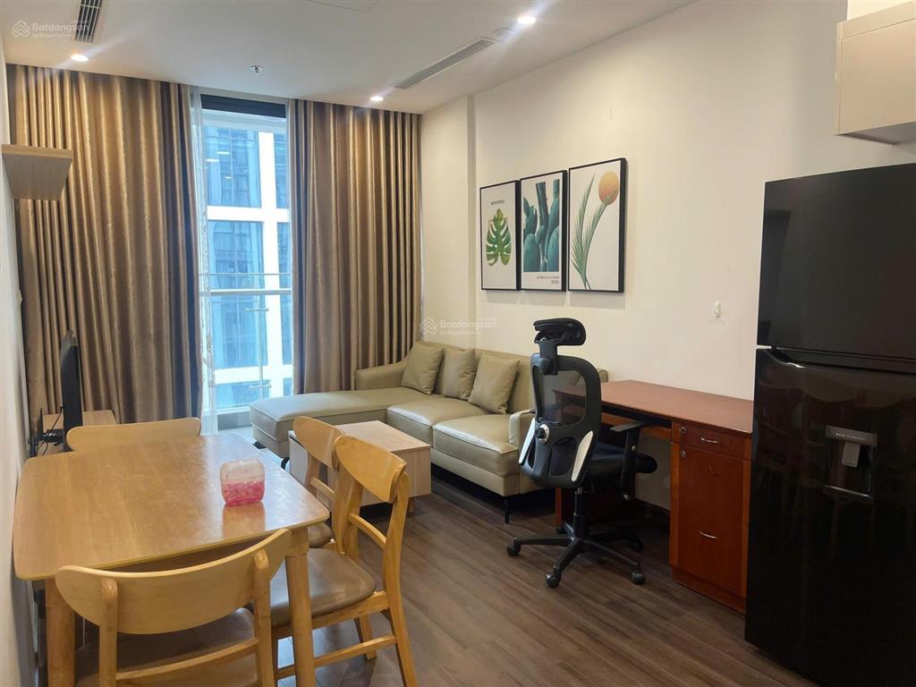 Chính chủ cần cho thuê căn chung cư cao cấp tại vinhomes symphony riverside full nội thất,giá 11tr