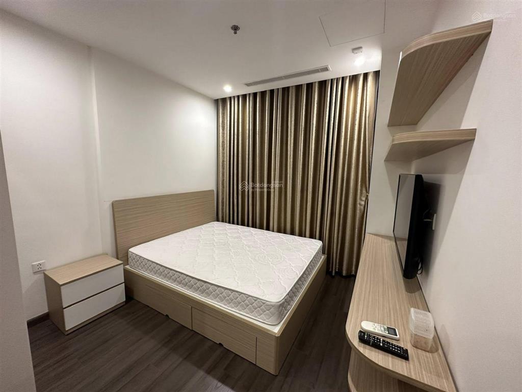 Chính chủ cần cho thuê căn chung cư cao cấp tại vinhomes symphony riverside full nội thất,giá 11tr
