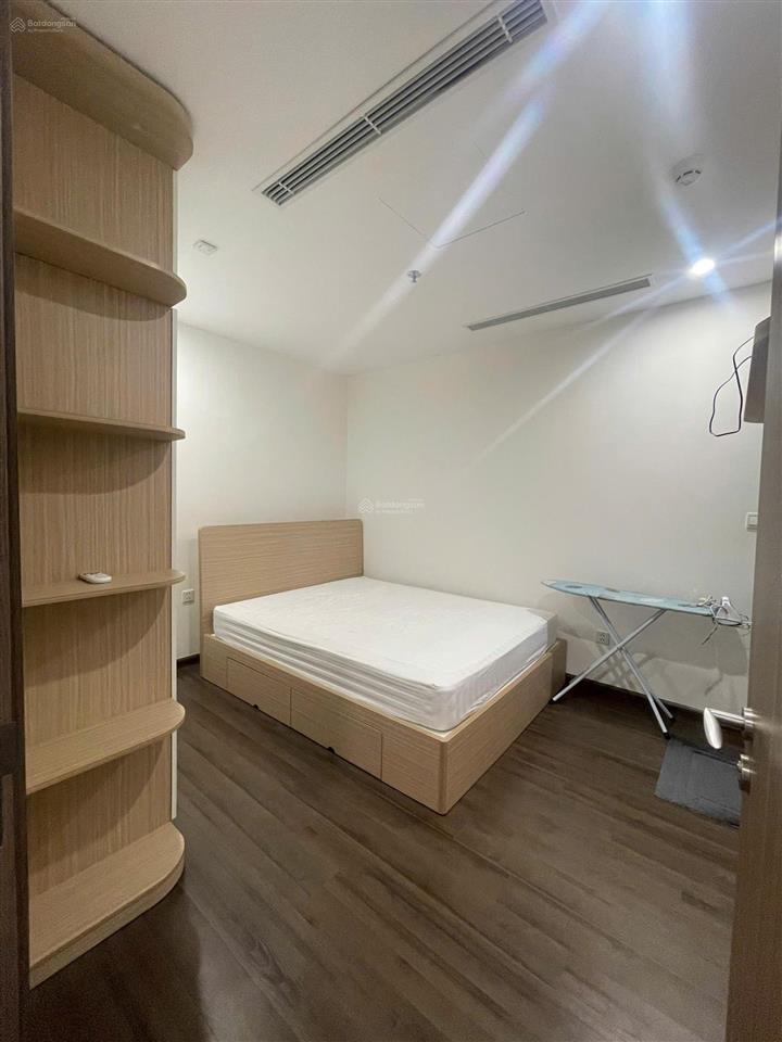 Chính chủ cần cho thuê căn chung cư cao cấp tại vinhomes symphony riverside full nội thất,giá 11tr