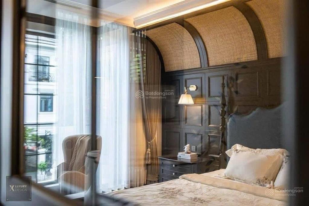 Cần cho thuê căn đơn lập diện tích 300m hướng đông nam có thang máy view đẹp giá 60tr