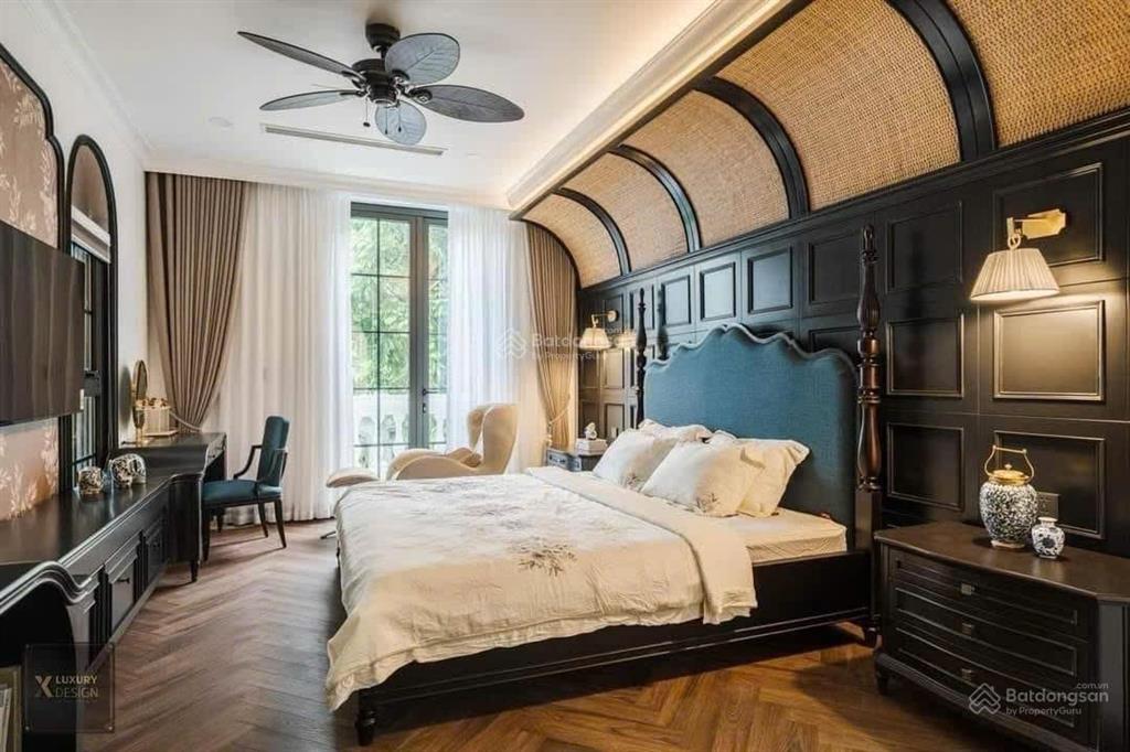 Cần cho thuê căn đơn lập diện tích 300m hướng đông nam có thang máy view đẹp giá 60tr
