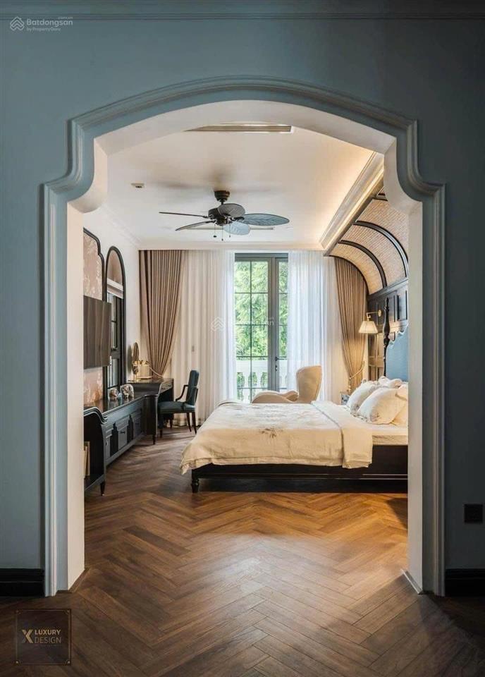 Cần cho thuê căn đơn lập diện tích 300m hướng đông nam có thang máy view đẹp giá 60tr