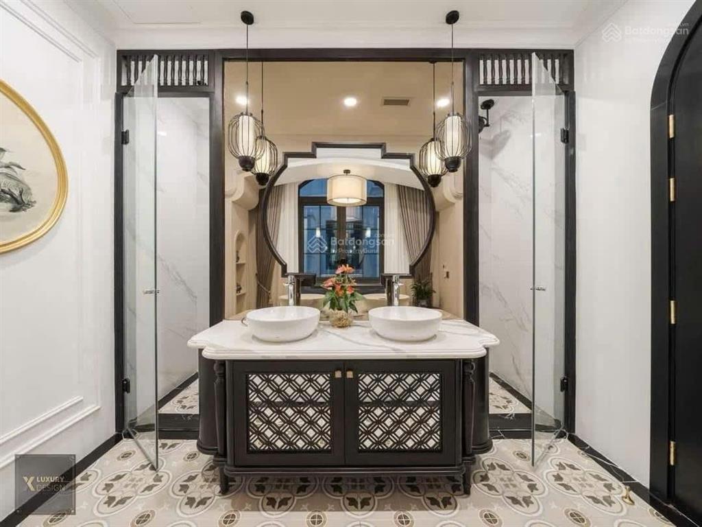 Cần cho thuê căn đơn lập diện tích 300m hướng đông nam có thang máy view đẹp giá 60tr