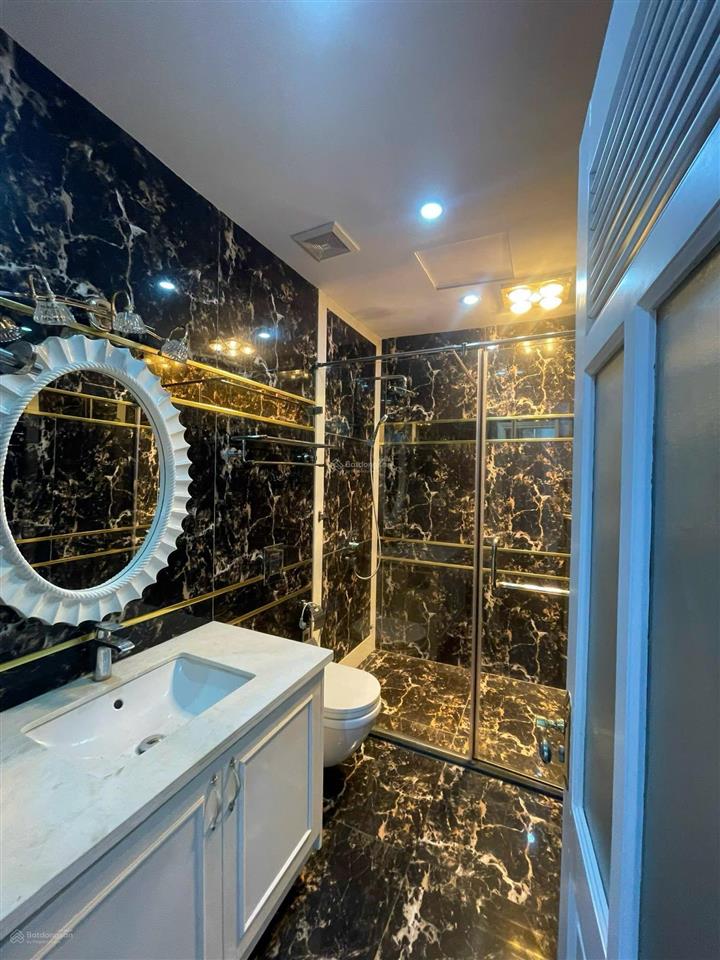 Cho thuê căn bt tại vinhomes riverside 250m2 đầy đủ nội thất 4pn 4wc view sông giá 45tr/tháng