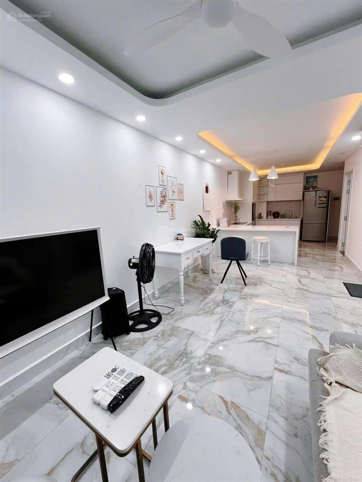 Cần bán nhanh ch saigon south 2pn 2wc full nt, nhà đep, sổ hồng sẵn giá 5.8 tỷ  0906 253 *** tú