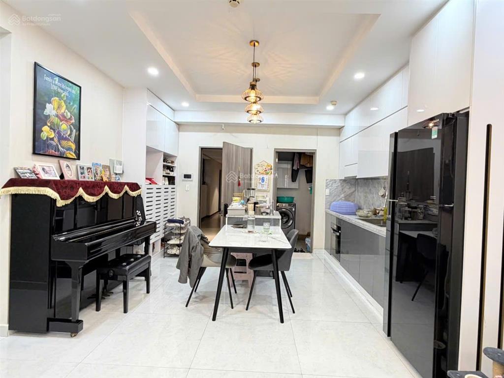 Giá chấn động,bán ch saigon south 3pn 2wc full nt 95m2,sổ hồng,tặng ô xe giá 6.5 tỷ 0906 253 ***