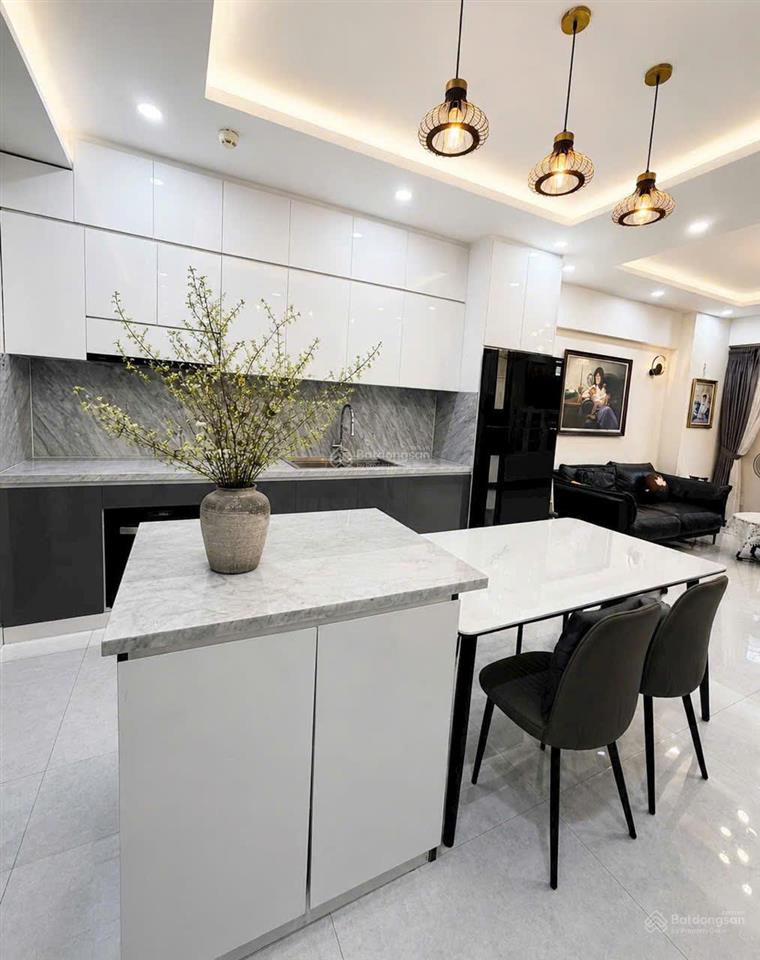 Giá chấn động,bán ch saigon south 3pn 2wc full nt 95m2,sổ hồng,tặng ô xe giá 6.5 tỷ 0906 253 ***