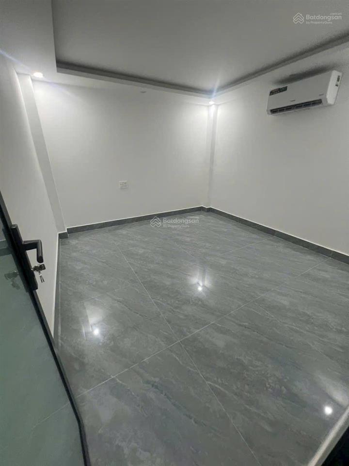 Cho thuê nhà 3 tầng mặt phố mai hắc đế, 100m2, ngang 5m, 4 ngủ, 3wc, 30 tr/tháng dọn vào ở ngay