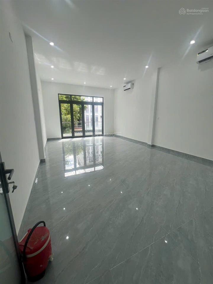 Chính chủ cho thuê nhà nguyên căn 2.5 tầng mai hắc đế 100m2 ngang 5m  30tr/tháng