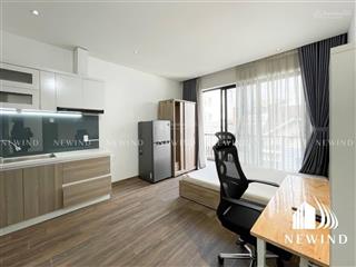 Cho thuê căn hộ chung cư mini ban công cửa sổ to ngay cầu nguyễn văn cừ quận 1 t08/2026