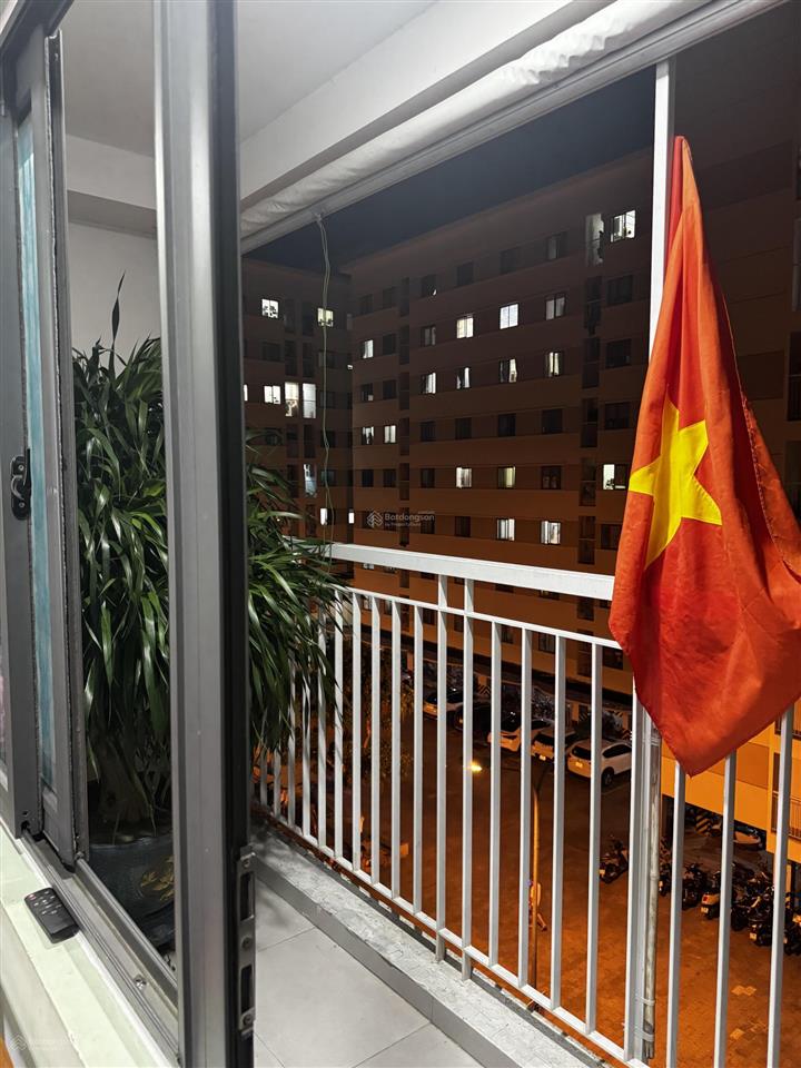 Chính chủ bán gấp căn góc 66,3m2 2pn, 2 wc p bếp, loga phơi đồ, ban công pk nội thất như hình