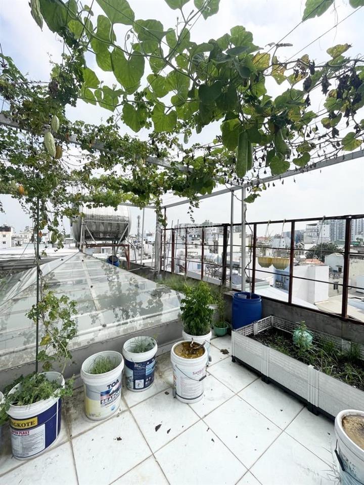 Ngay eaon hẻm 8m dt~100m2  dtsàn 260m2 {5 x 16}  4tầng  6pn  5wc nhỉnh 8 tỷ hương lộ 3