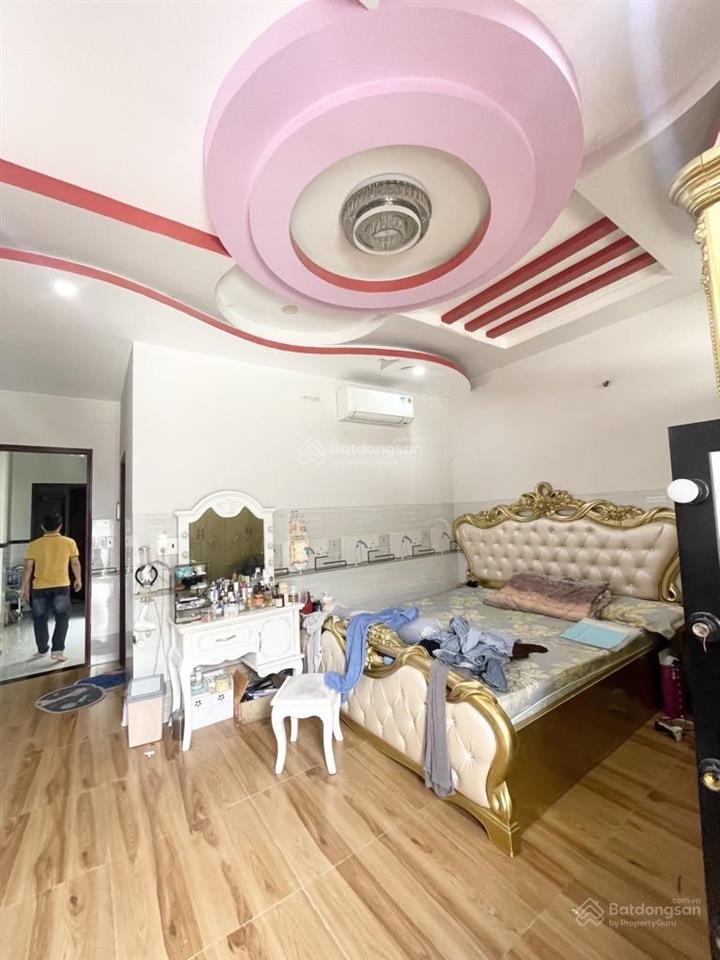 Ngay eaon hẻm 8m dt~100m2  dtsàn 260m2 {5 x 16}  4tầng  6pn  5wc nhỉnh 8 tỷ hương lộ 3