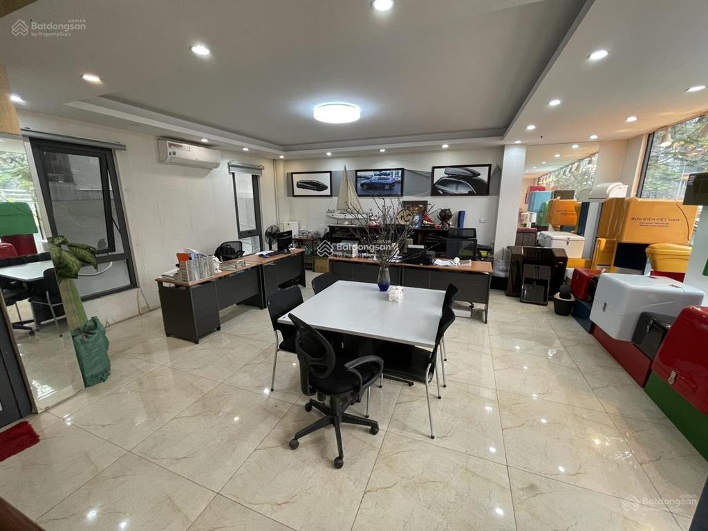 Nhà hot nhất hôm nay  mt ngay phan xích long  ngang 8m  4 tầng  chỉ 42 tỷ