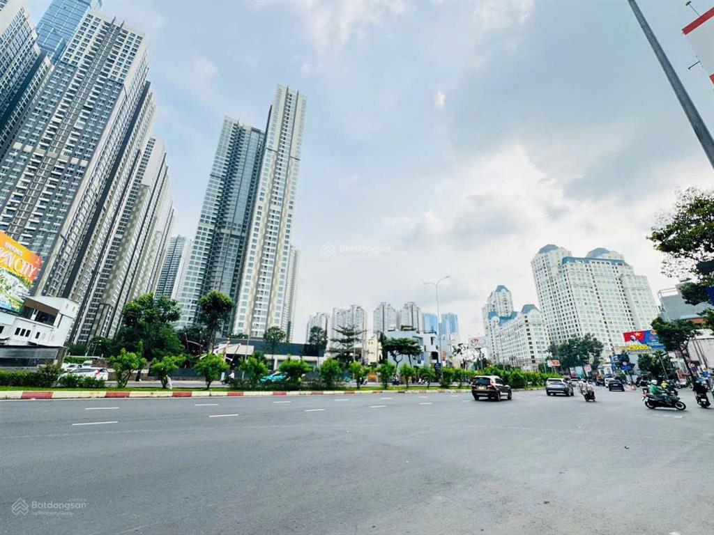 Đất vàng nguyễn hữu cảnh, bình thạnh  hầm + 8 tầng  cn 131.3m2 chỉ 58 tỷ thương lượng
