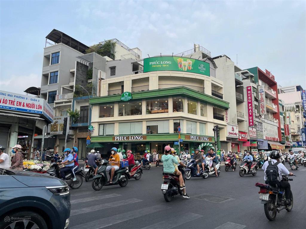 Tin thật 100% góc 2 mt lãnh binh thăng, p8, quận 11  dt 9.3x18  5 tầng  hđt 205tr  65.8 tỷ