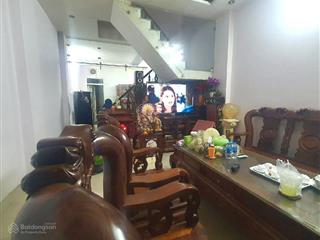 Nhà 3 tầng đường 12 võ văn ngân, dt 4x19m, xe hơi đỗ cửa giá 7,6 tỷ, cạnh vincom thủ đức