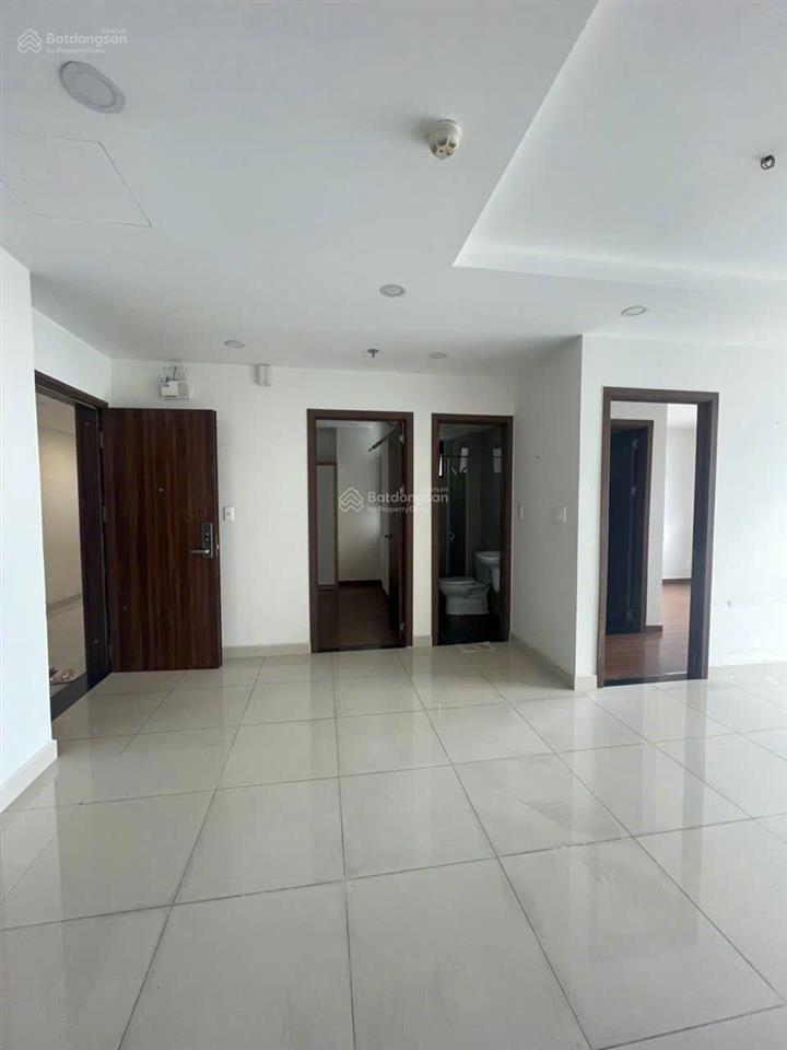 Bán ch phú đông premier 3,350 tỷ/ 2pn 2wc/70m2,view ngoài,sổ sẵn,hổ trợ vay 80%.  0986 632 ***