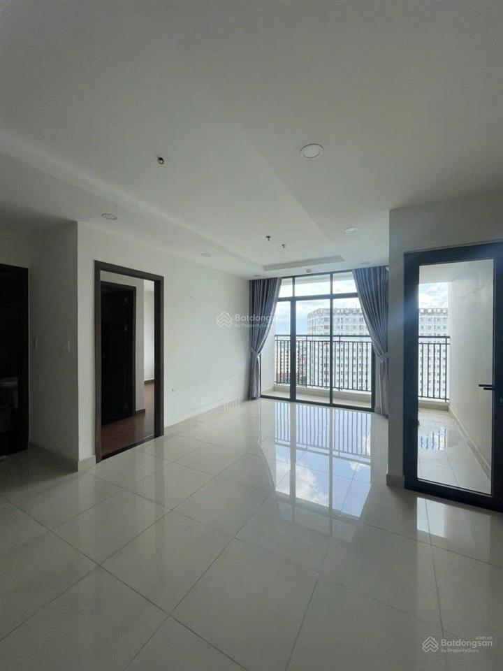 Bán ch phú đông premier 3,350 tỷ/ 2pn 2wc/70m2,view ngoài,sổ sẵn,hổ trợ vay 80%.  0986 632 ***