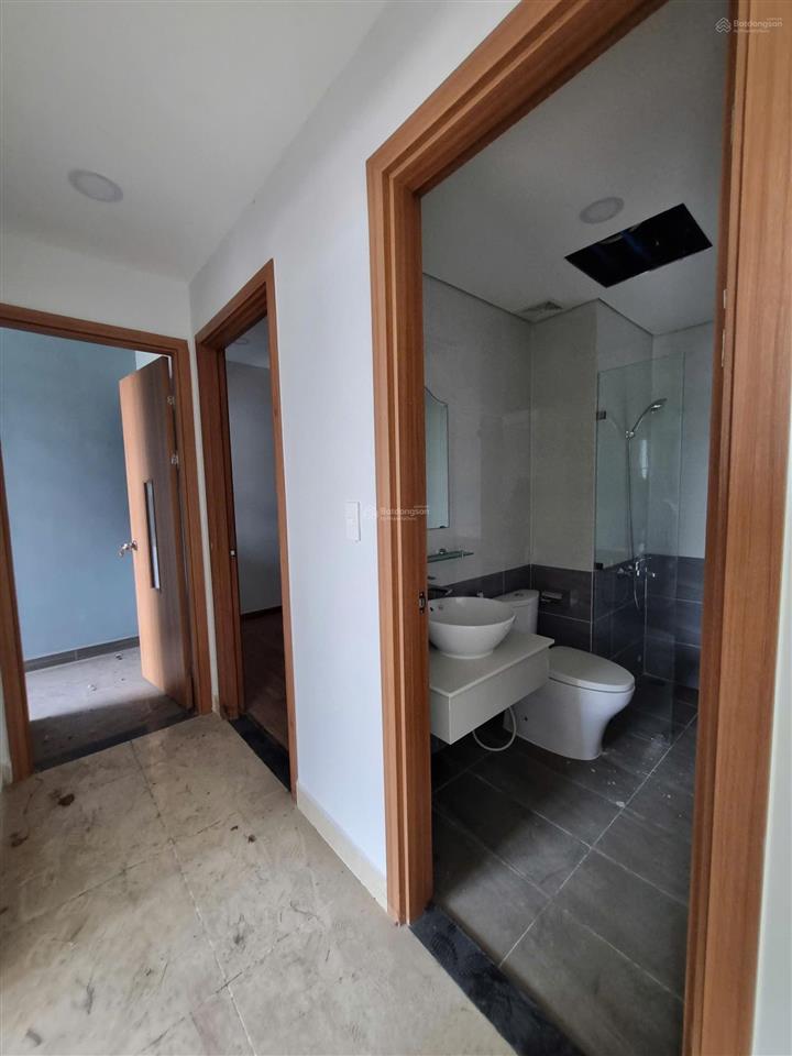 Cho thuê ch chung cư phúc đạt tower, 2pn2wc có nội thất cơ bản, cọc 1 tháng, giá 6,5tr,ở liền