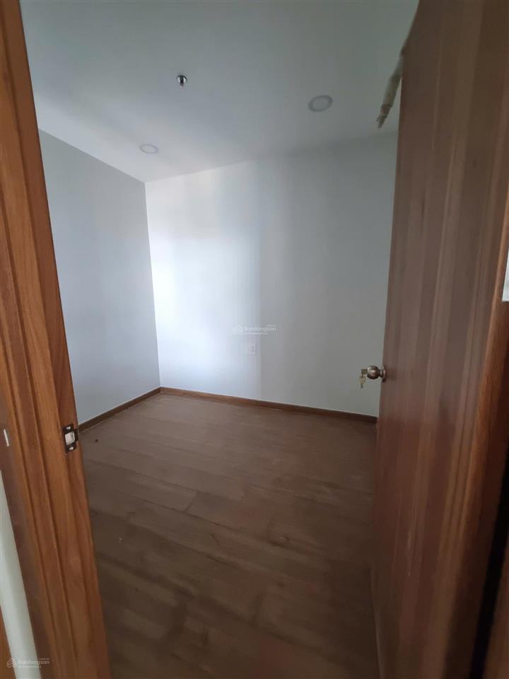 Cho thuê ch chung cư phúc đạt tower, 2pn2wc có nội thất cơ bản, cọc 1 tháng, giá 6,5tr,ở liền
