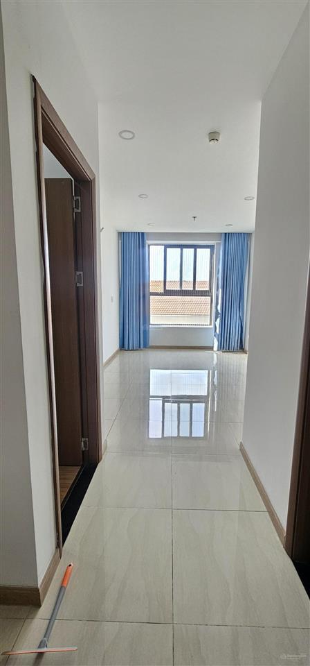 Bán ch bcons garden 2pn 2wc 57m2 tầng trung. giá chỉ 1,850 tỷ sổ sẵn không vay.  0938 859 ***