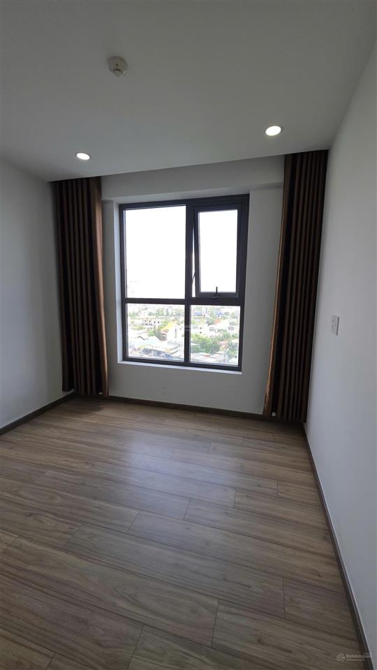 Cho thuê bcons plaza 1pn giá 5,5tr, ngay làng đh thủ đức