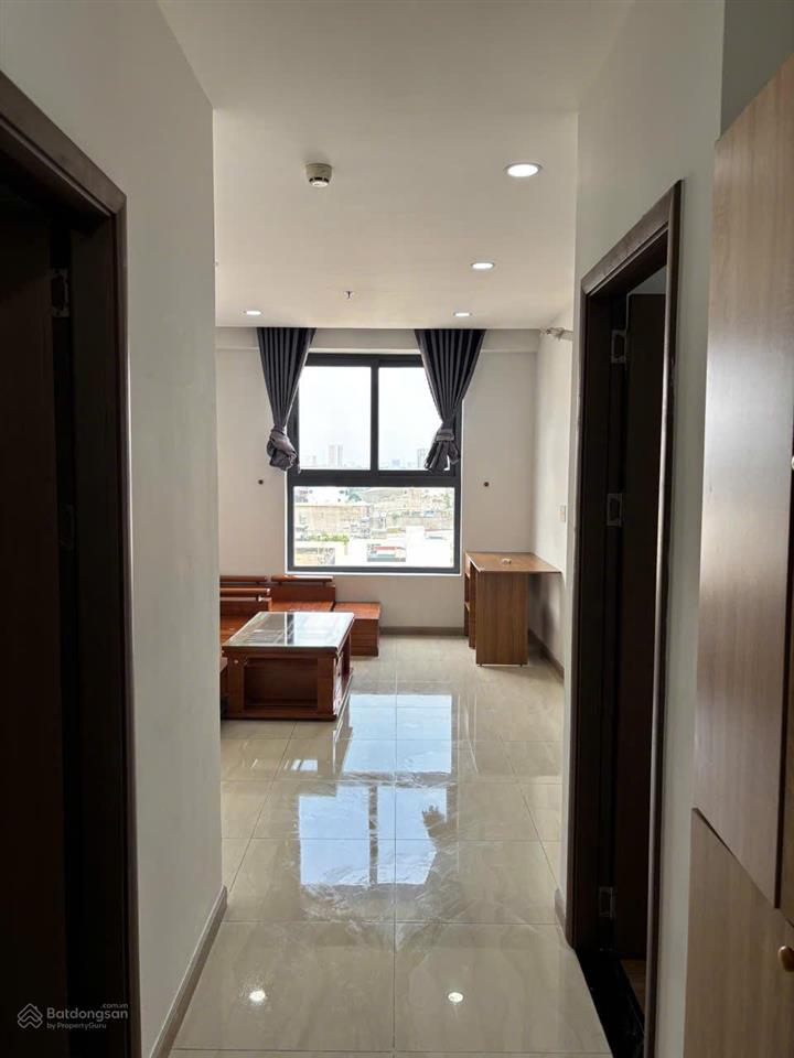 Cho thuê bcons garden 2pn ở ngay 6tr có 2 máy lạnh bàn ghế như hình