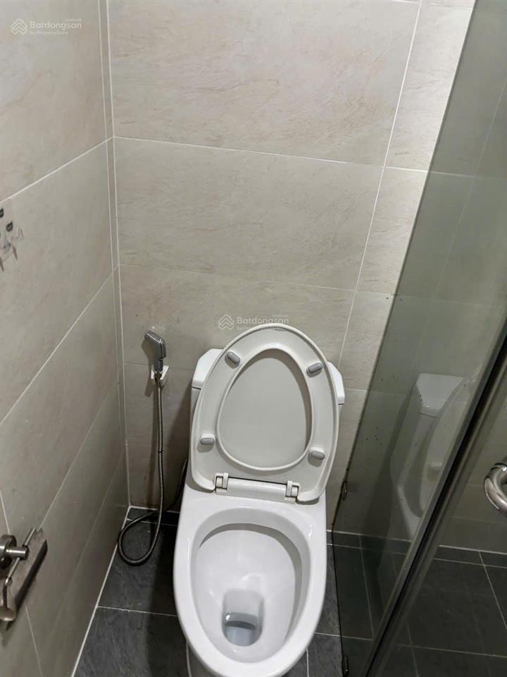 Cho thuê bcons garden 2pn ở ngay 6tr có 2 máy lạnh bàn ghế như hình