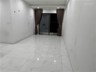 Cho thuê 3pn charm city tháp ruby 8tr có sẵn 3 máy lạnh ở liền