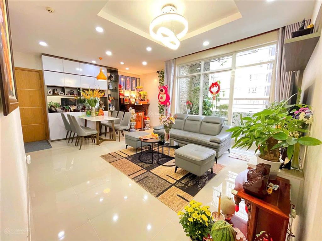 Bán chcc thuận việt , lý thường kiệt . dt 100m 3 phòng ngủ 2wc , giá bán 5 tỷ 950 có sổ  nhà đẹp