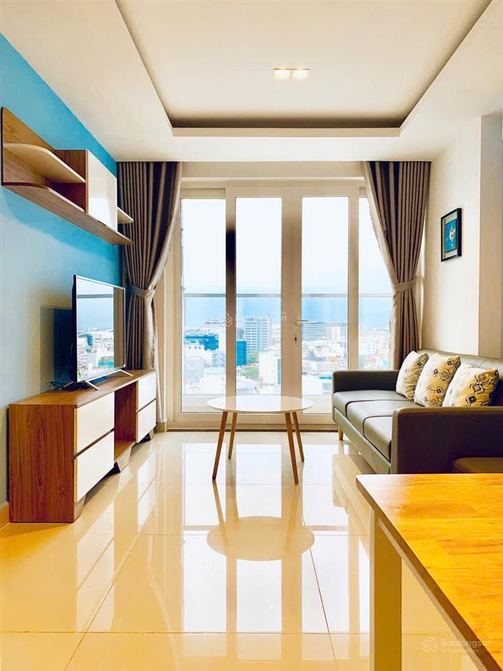 Bán chcc res green tower , tân phú . 60m 2 phòng ngủ 2wc , giá 4 tỷ có sổ , có ban công , nhà đẹp