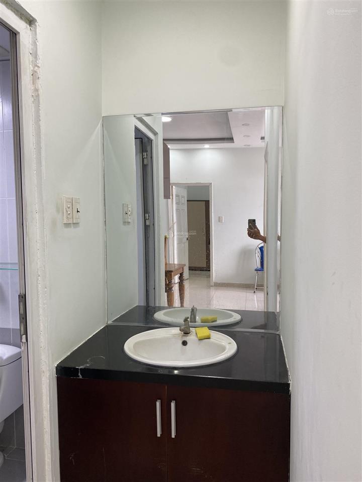 Bán chcc âu cơ tower, 75m², 2pn, 2wc, 4 tỷ. có sổ. trần cao hơn 3m. view thoáng. tin thật 100%