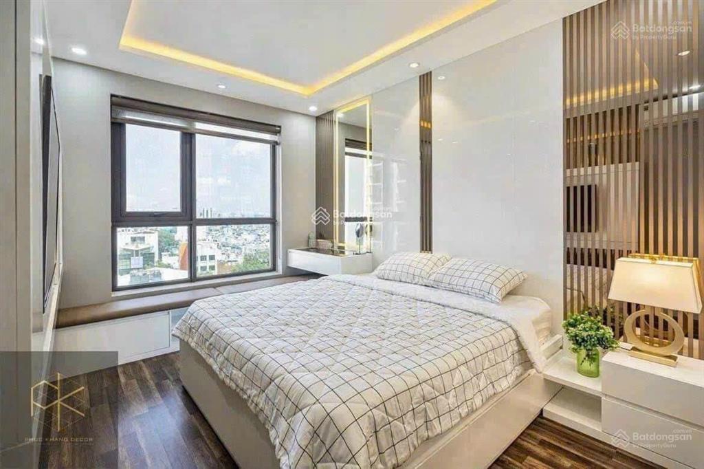 Bán chcc hùng vương plaza, quận 5. dt 130m2 3 phòng ngủ 3wc, giá 9 tỷ có sổ hồng (view mát)