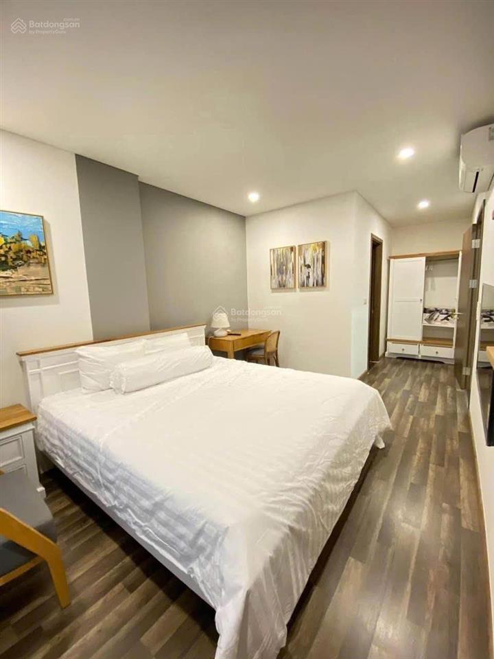 75m2 2pn 2wc giá 5 tỷ 500 (có sổ). bán chcc carillon 1, hoàng hoa thám, nhà đẹp