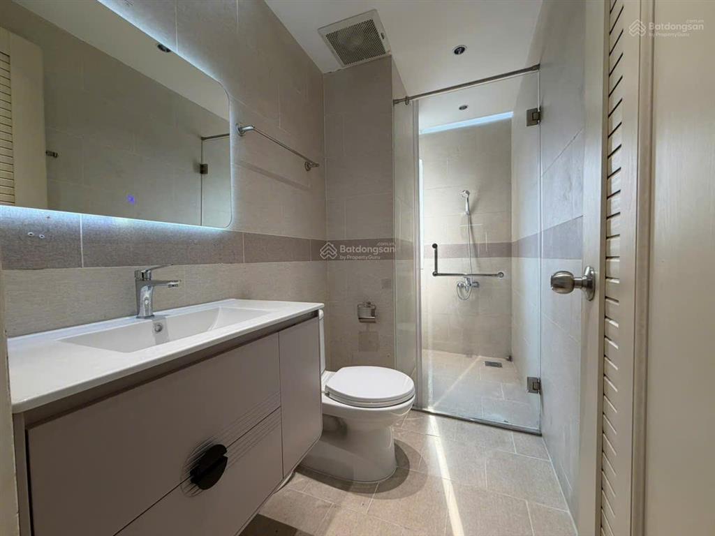 Có sổ + nhà đẹp, bán chcc him lam chợ lớn, quận 6. 102m2 2 phòng ngủ lớn 2wc, giá 5 tỷ 250 nhà đẹp