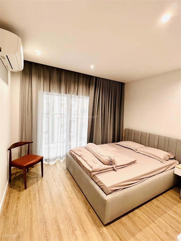 Cho thuê chcc oriental plaza, dt 106,3m2, 3 phòng ngủ, 3 wc, giá 13,5 tr/th, nhà đẹp, ở liền