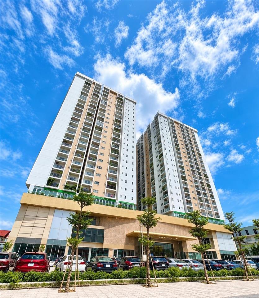 Cho thuê chcc oriental plaza, dt 106,3m2, 3 phòng ngủ, 3 wc, giá 13,5 tr/th, nhà đẹp, ở liền