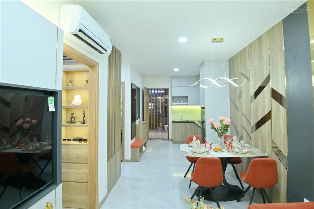 Bán chcc him lam chợ lớn, hậu giang, quận 6. dt 86m2, 2 phòng ngủ, 2wc, giá 4 tỷ 350, nhà đẹp