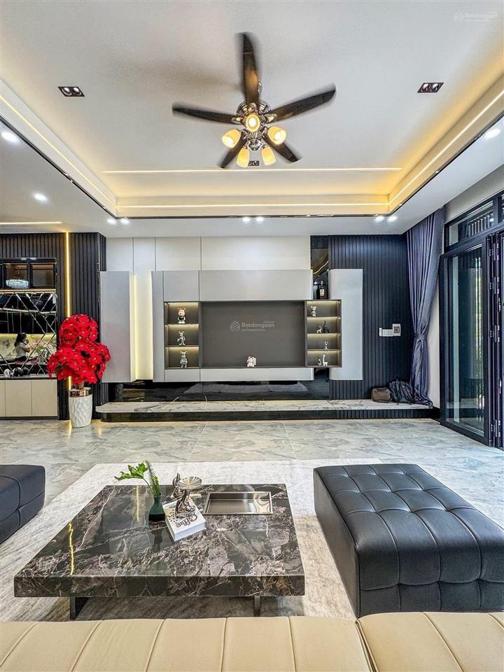 Cho thuê chcc carillon 1, hoàng hoa thám, 106m, 3 phòng ngủ, 2 wc, giá 15 triệu full nội thất đẹp