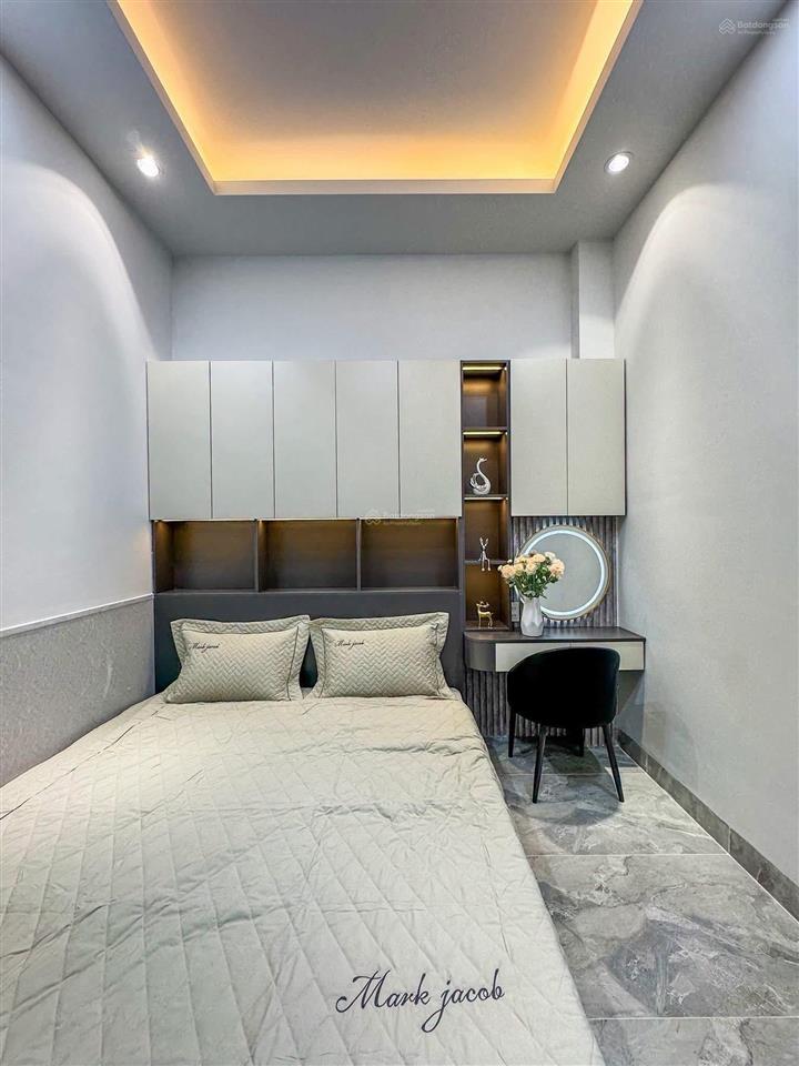 Cho thuê chcc carillon 1, hoàng hoa thám, 106m, 3 phòng ngủ, 2 wc, giá 15 triệu full nội thất đẹp