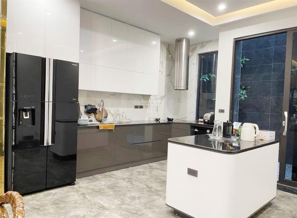 Bán nhà ngô thì nhậm hà đông 45m2 x 6t ,mt4m giá chỉ 19 tỷ kinh doanh tấp nập  phân lô, ôtô tránh