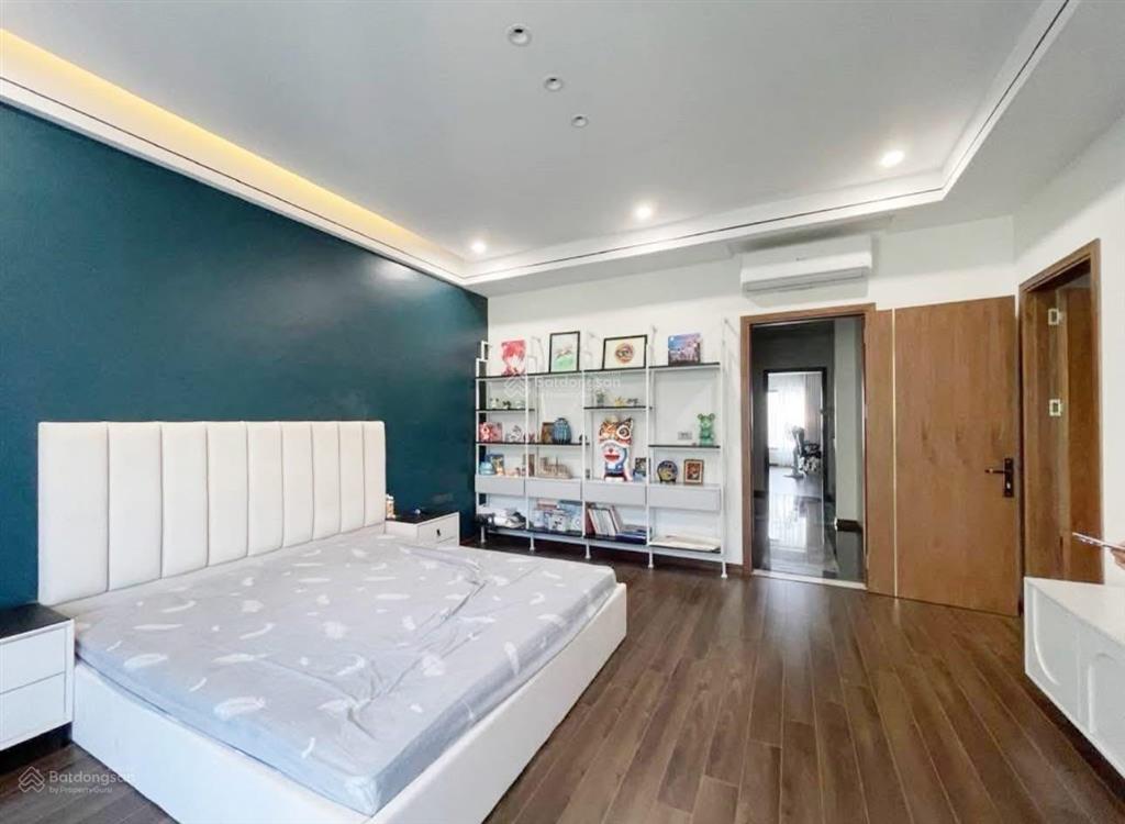 Bán nhà ngô thì nhậm hà đông 45m2 x 6t ,mt4m giá chỉ 19 tỷ kinh doanh tấp nập  phân lô, ôtô tránh