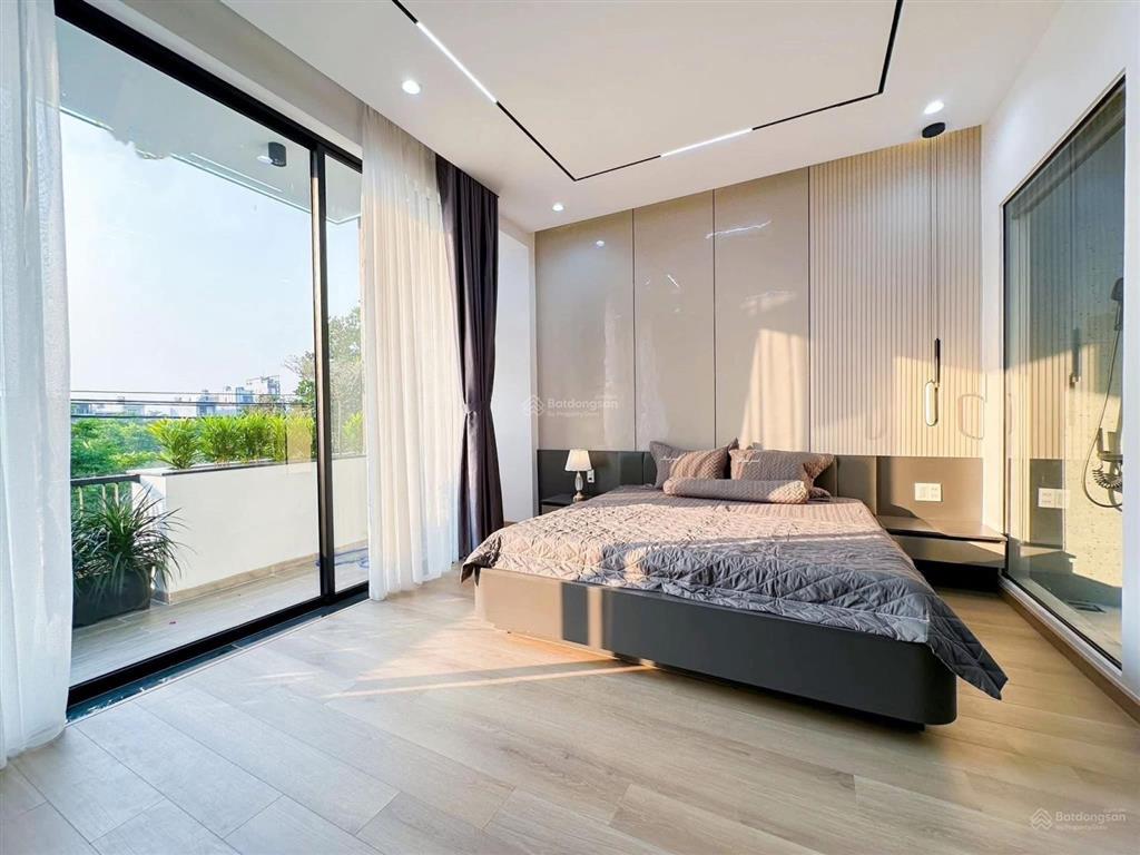 Bán nhà văn quán hà đông lô góc 122m² x 4 tầng, mặt tiền 5m giá chỉ 34 tỷ.