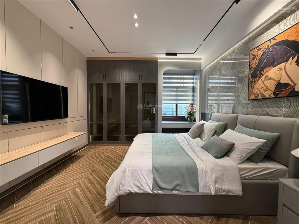 Bán nhà vạn phúc hà đông lô góc, hai mặt ngõ, thang máy, 50m², 5 tầng, giá 11,5 tỷ kinh doanh tốt.