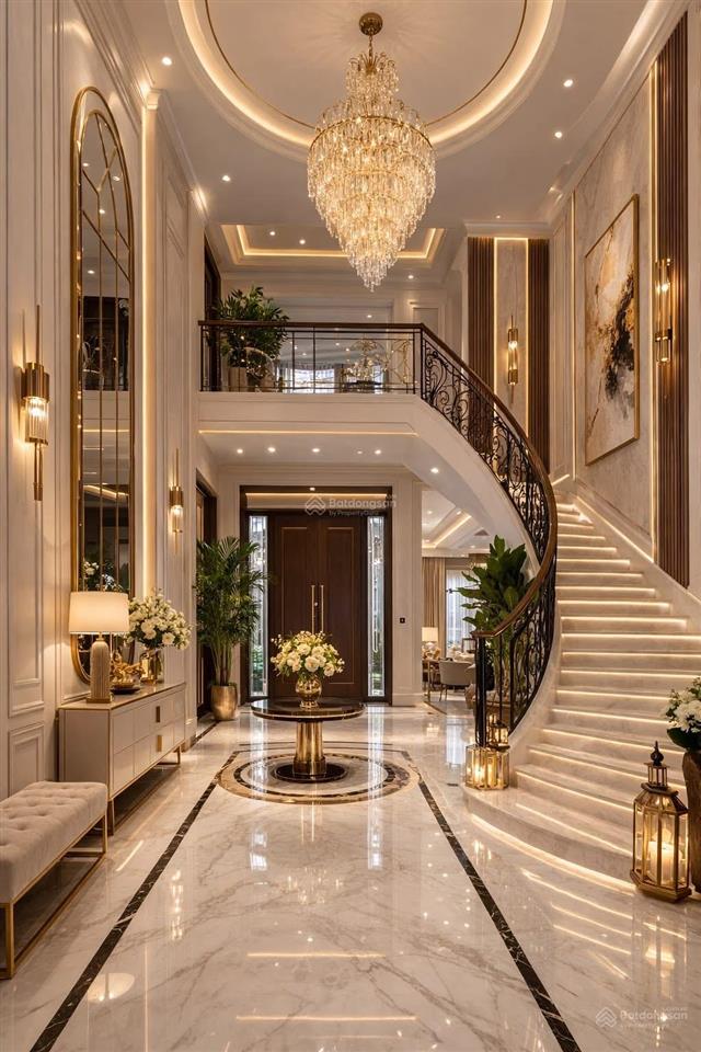 Bán biệt thự sân vườn đội nhân ba đình, 3 mặt thoáng, ô tô dừng đỗ ngày đêm. 146m2 giá chỉ 46 tỷ