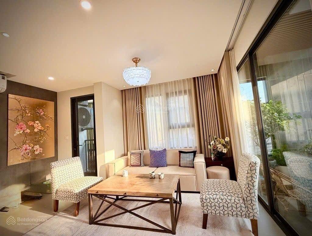 Bán căn hộ dịch vụ apartment 200m2 6 tầng hồ tây 75 tỷ