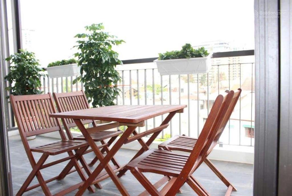 Bán căn hộ dịch vụ apartment 200m2 6 tầng hồ tây 75 tỷ