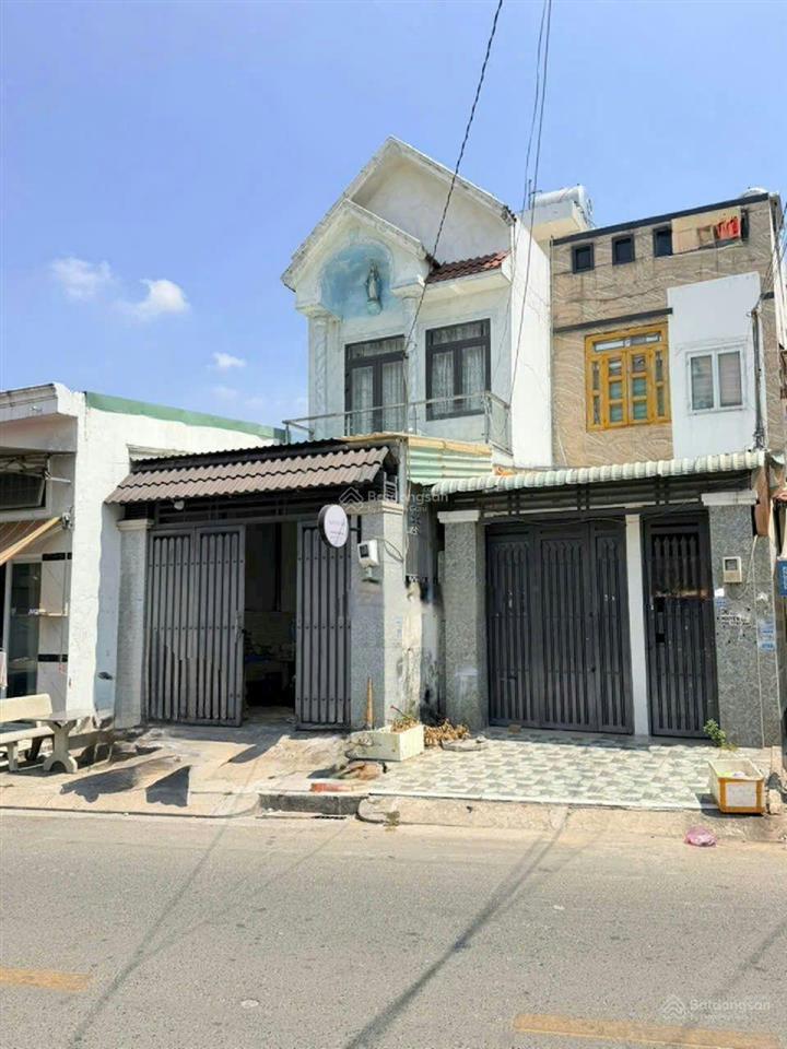 Nhà mặt tiền đường q12 ngang 4.1m dài 27m 3tầng 5pn hơn 7 tỷ tl